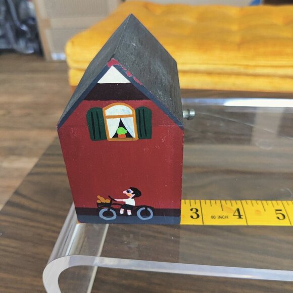 Swiss German Bakery Music Box, Painted in bright colors, Mom & children look in. - Picture 5 of 6